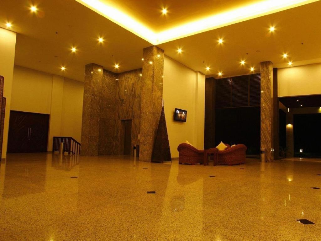 Laprima Hotel Labuan Bajo Extérieur photo