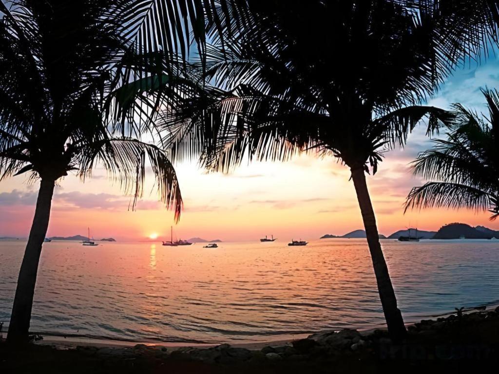 Laprima Hotel Labuan Bajo Extérieur photo