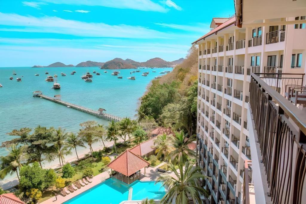 Laprima Hotel Labuan Bajo Extérieur photo