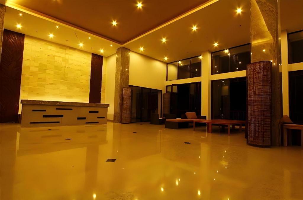 Laprima Hotel Labuan Bajo Extérieur photo