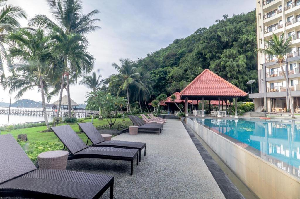 Laprima Hotel Labuan Bajo Extérieur photo