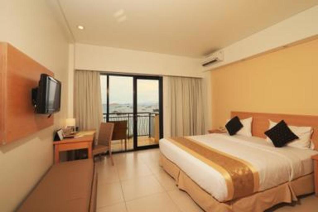 Laprima Hotel Labuan Bajo Extérieur photo