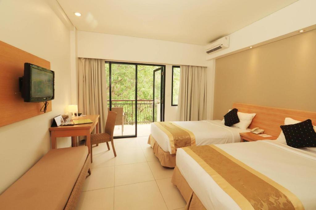 Laprima Hotel Labuan Bajo Extérieur photo