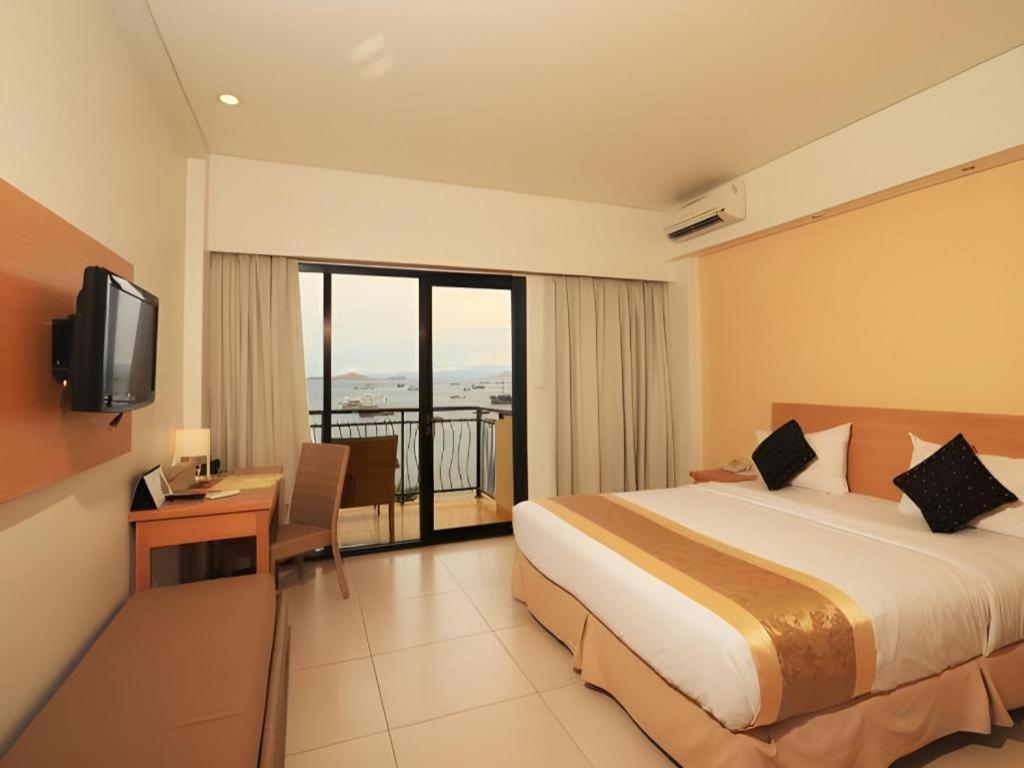 Laprima Hotel Labuan Bajo Extérieur photo