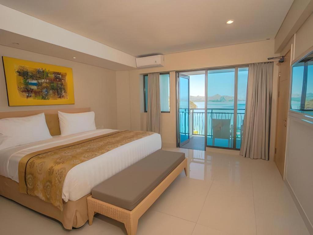 Laprima Hotel Labuan Bajo Extérieur photo