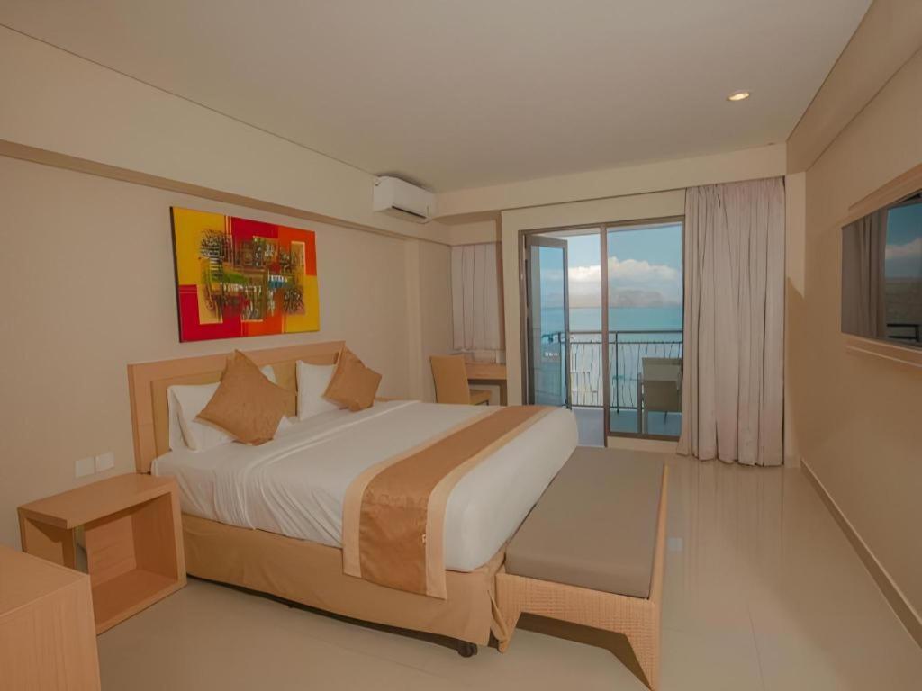 Laprima Hotel Labuan Bajo Extérieur photo